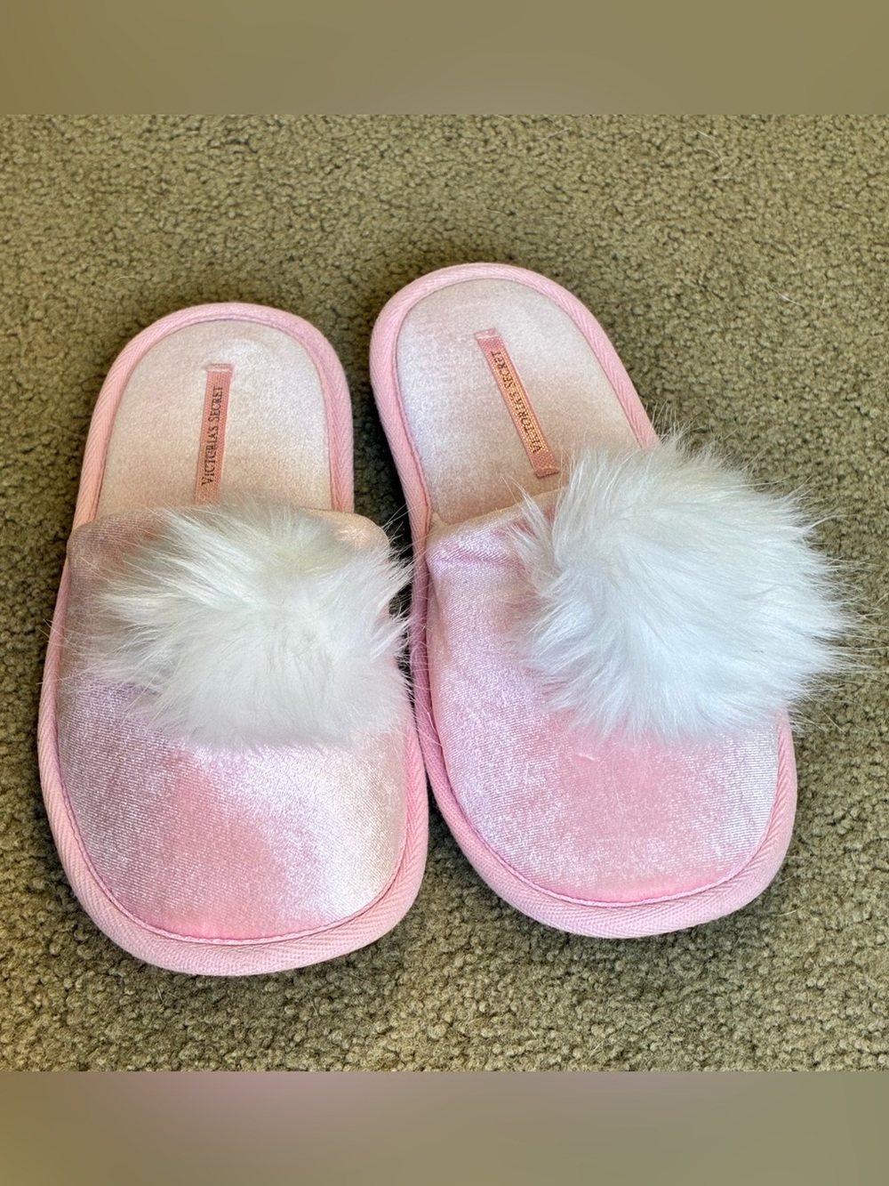Victoria’s Secret House Slippers Pink White Faux Fur Pom Pom Size Large